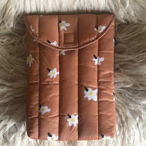 Baggu 13 inch laptop sleeve